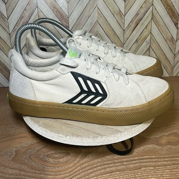 CARIUMA Catiba Sneakers Skater Rubber Sole Neutral Casual Suede Gum White