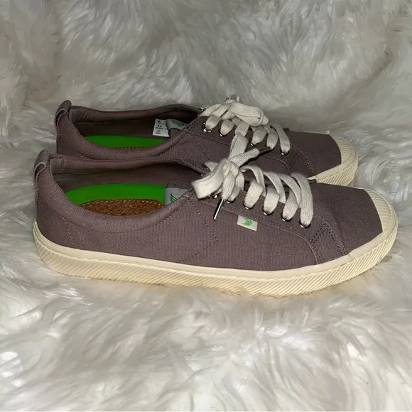 Cariuma Grey Canvas OCA Low Sneakers Sz 11