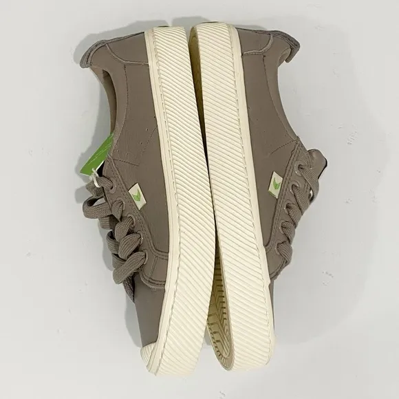 CARIUMA OCA Low Leather Sneakers NEW Minimalist Sustainable Modern Size 6.5