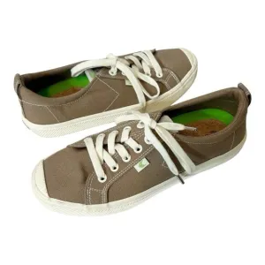 Cariuma Oca Unisex Canvas Low Top Taupe Skater Sneakers Women’s 9 Men’s 7.5