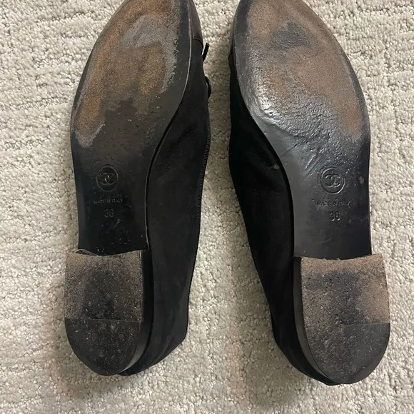 CHANEL Black Flats Timeless Elegance - Used