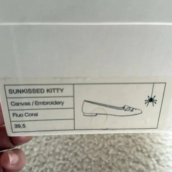 CHARLOTTE OLYMPIA “Sun kissed” kitty flats