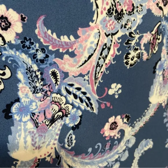 Chico’s~Charming~Soft~Stretchy~Paisley Print~V-Neck~Short Sleeve~Dress~Size 8