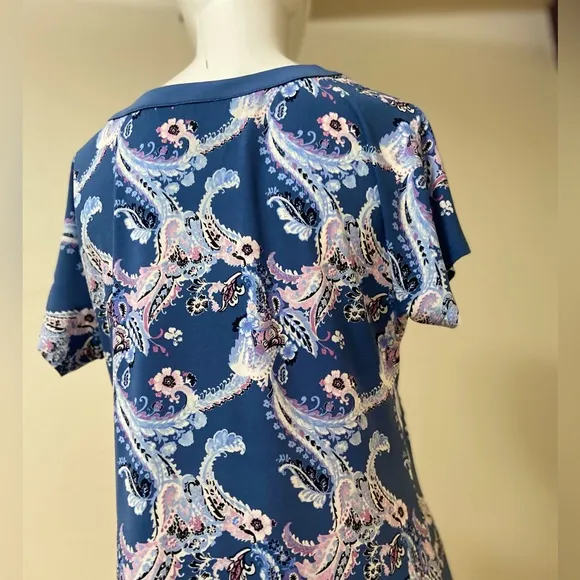 Chico’s~Charming~Soft~Stretchy~Paisley Print~V-Neck~Short Sleeve~Dress~Size 8