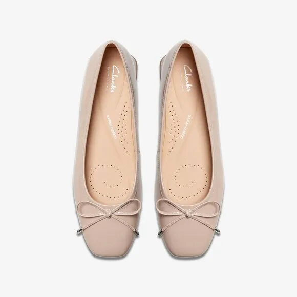 Clarks Ballet Flats Women's Ubree15 Step Sand Patent Sz. 9