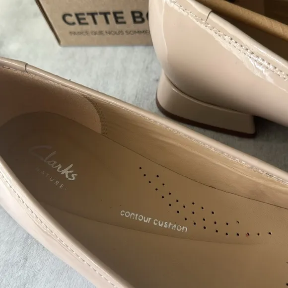 Clarks Ballet Flats Women's Ubree15 Step Sand Patent Sz. 9