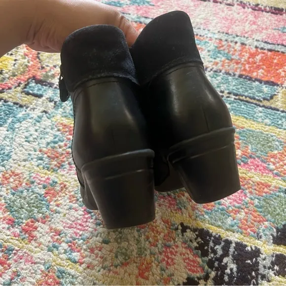 Clark’s Black Emslie Twist Boots size 8