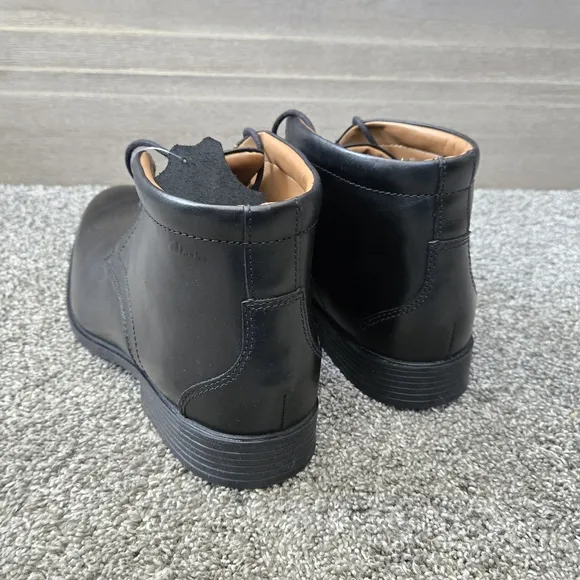Clarks Whiddon Mid Men's Black Leather Ankle Chukka Boots NEW size 10