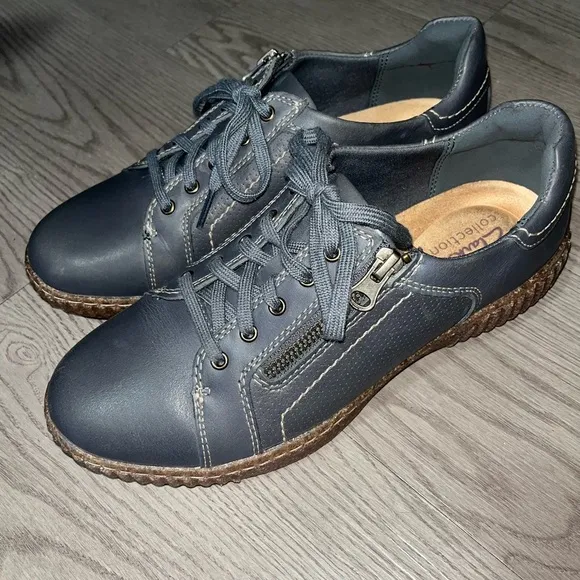 Clarks Women's Caroline Janna Sneaker, Size 8
