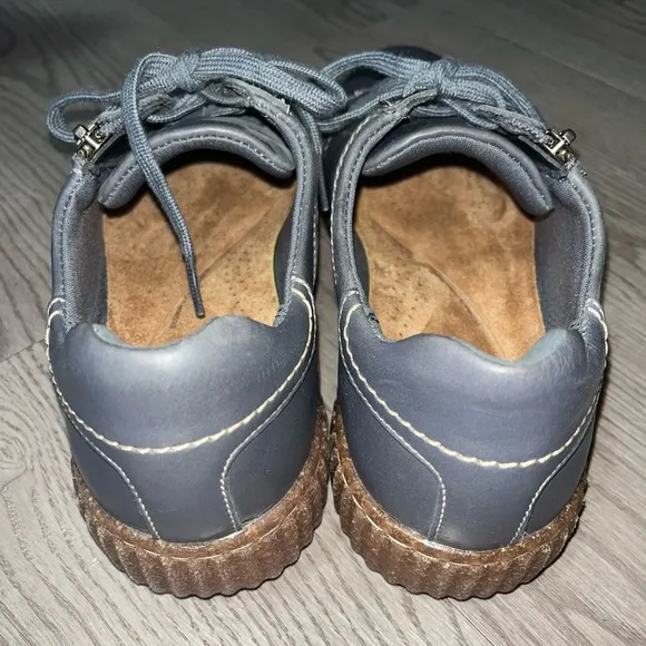 Clarks Women's Caroline Janna Sneaker, Size 8