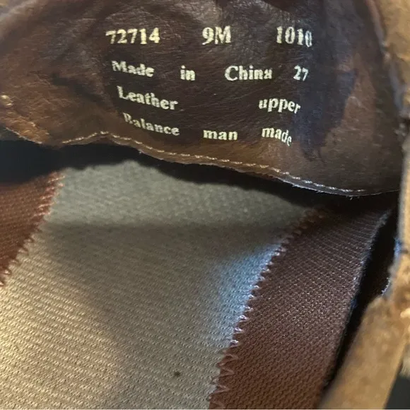Clarks~Men’s Brown Suede Leather Comfort Loafers~Traction Control Outsole~Size 9