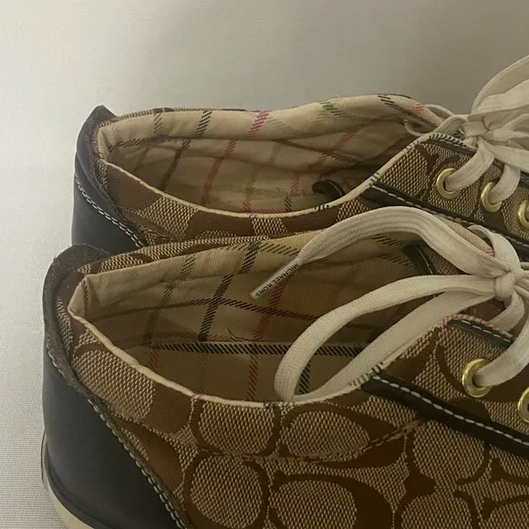 Coach Barrett monogram leather detail sneakers size 9 EUC