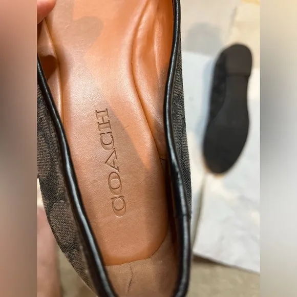 COACH C Logo Bea Black/Gray FeminineClassicDressy Charm Tassel Ballet Flats Sz 9