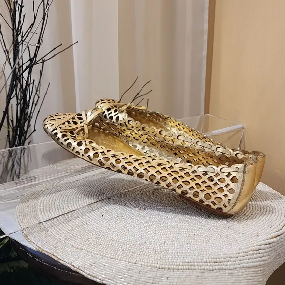 Coach Carsin Metallic Leather Laser Cut Perforations Flats Gold Sz 8.5 .