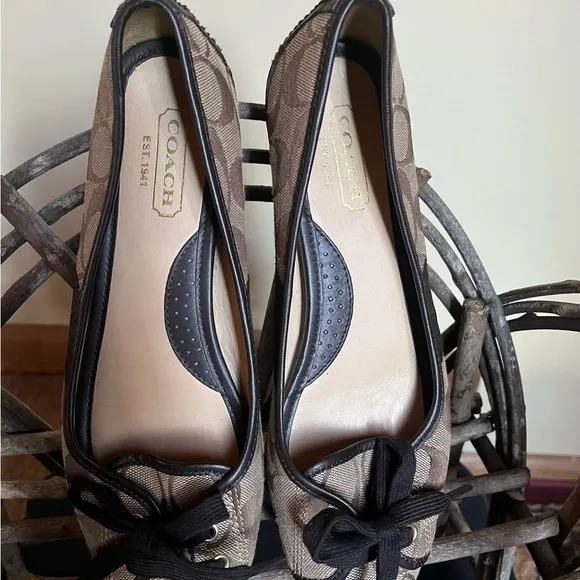 Coach Signature C Josie Ballet Flats Bow Accent Slip Ons