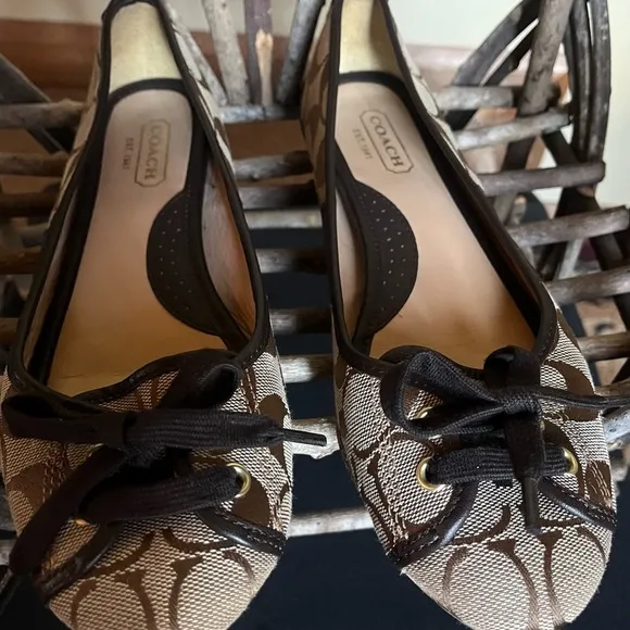 Coach Signature C Josie Ballet Flats Bow Accent Slip Ons