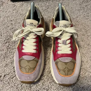 Coach women’s C152 Sig Tech runner sneaker size 7.5