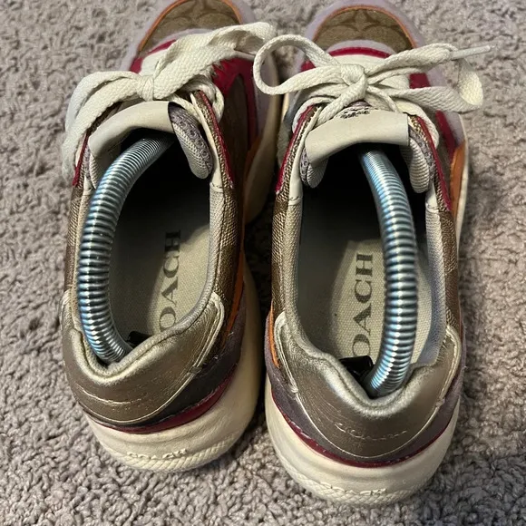 Coach women’s C152 Sig Tech runner sneaker size 7.5