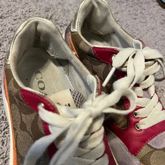 Coach women’s C152 Sig Tech runner sneaker size 7.5