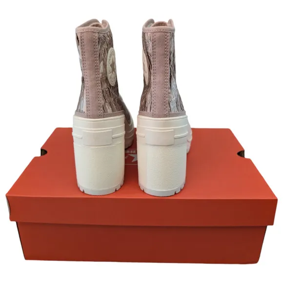 Converse Chuck 70 De Luxe Heel Platform Sneaker Satin Pink Chaotic Neutral 7 NEW