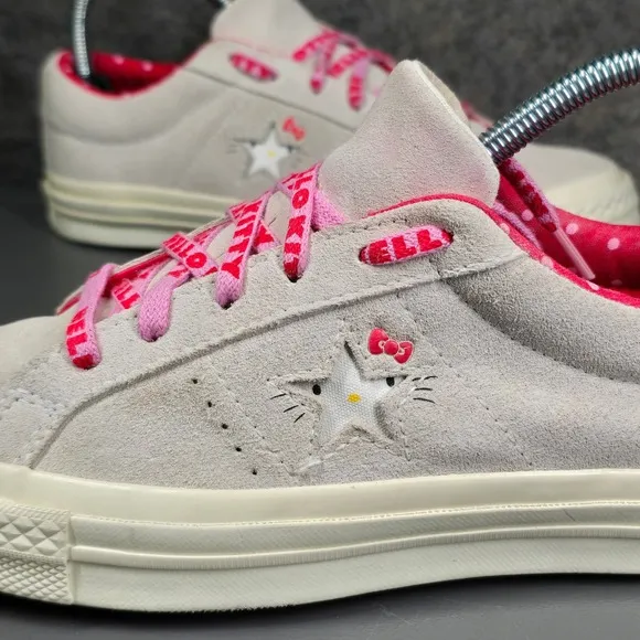 Converse One Star Hello Kitty Sneakers Low Top Shoes Cute Womens Size 7