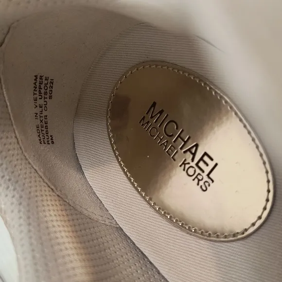 COPY - Michael Kors Wilma Trainer Two Tone Logo Size 9M Lace up Sneakers