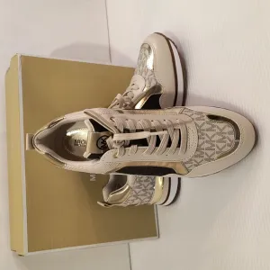COPY - Michael Kors Wilma Trainer Two Tone Logo Size 9M Lace up Sneakers
