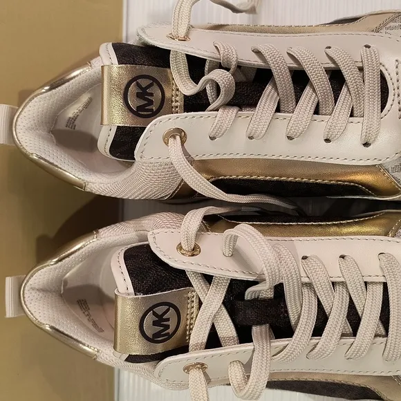 COPY - Michael Kors Wilma Trainer Two Tone Logo Size 9M Lace up Sneakers