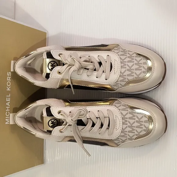 COPY - Michael Kors Wilma Trainer Two Tone Logo Size 9M Lace up Sneakers