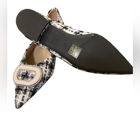 C.Paravano~Women’s Pointed Toe Leather Designer Ballet Flats, Black/White