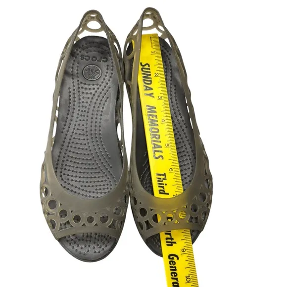 Crocs Adrina Womens Shoe Size 6 Open Toe Slip On Jelly Ballet Flats Gray Cut Out