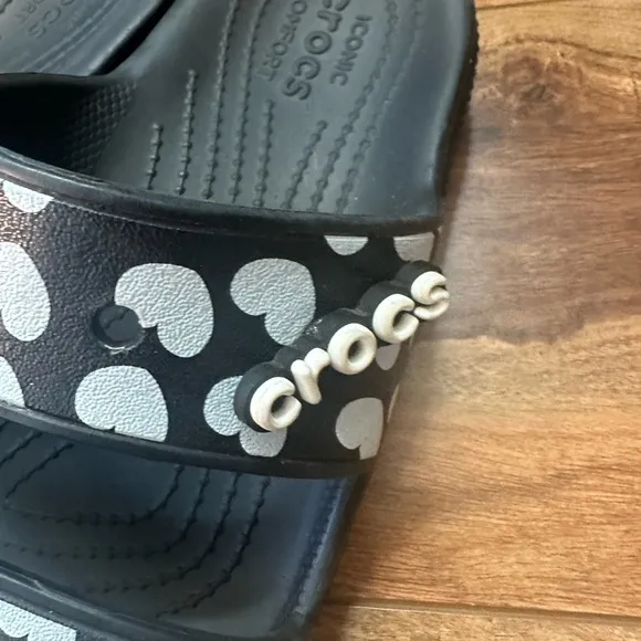 Crocs Black Heart Slides sz 7