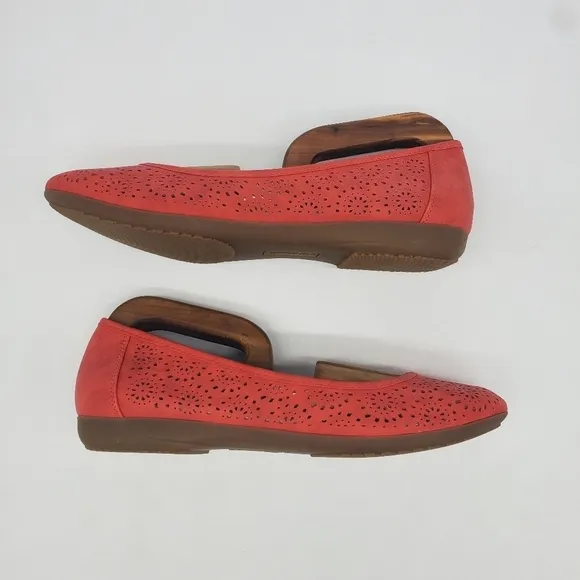 Croft &amp; Barrow Ortholite Lazer Cut Flats Size 9.5M Shoes