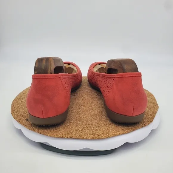 Croft &amp; Barrow Ortholite Lazer Cut Flats Size 9.5M Shoes