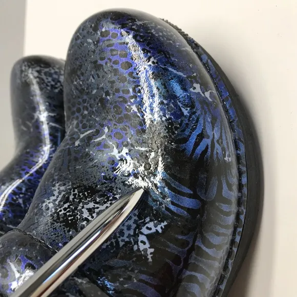 Dansko XP 2.0 Clogs Loafers Shoes Women’s Sz 38 EU 7.5 - 8 US Blue Black Patent