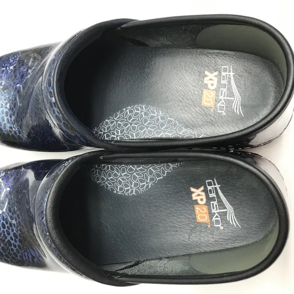 Dansko XP 2.0 Clogs Loafers Shoes Women’s Sz 38 EU 7.5 - 8 US Blue Black Patent