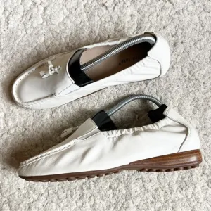 David Tate: Classic Elastic Back White Leather Slip On Tassel Loafers Size 9.5WW