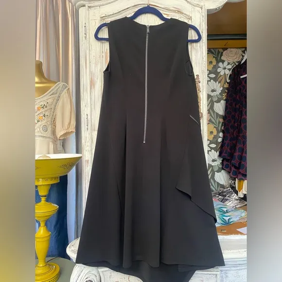 DKNY great looking black dress🥰
