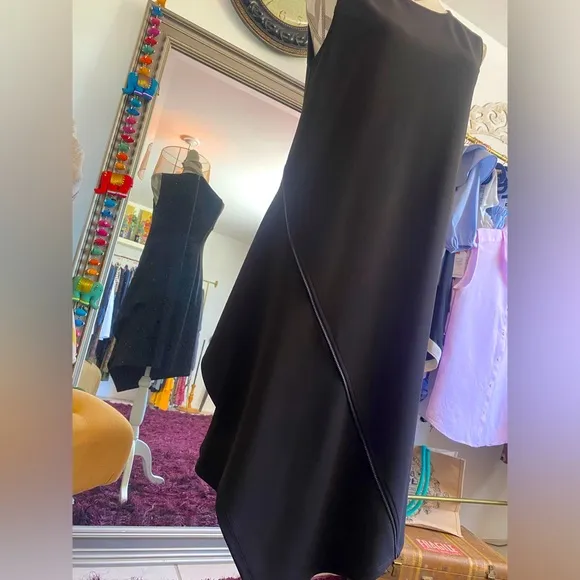 DKNY great looking black dress🥰