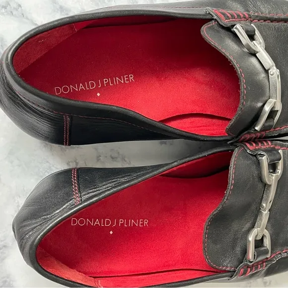 DONALD J. PLINER Black Red Stitch Mens Moccasin Loafers Slip On Shoes 9