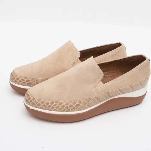 Donald J. Pliner. Women's Lizzee Suede Sneaker.