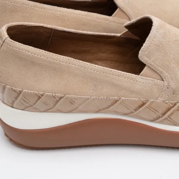 Donald J. Pliner. Women's Lizzee Suede Sneaker.