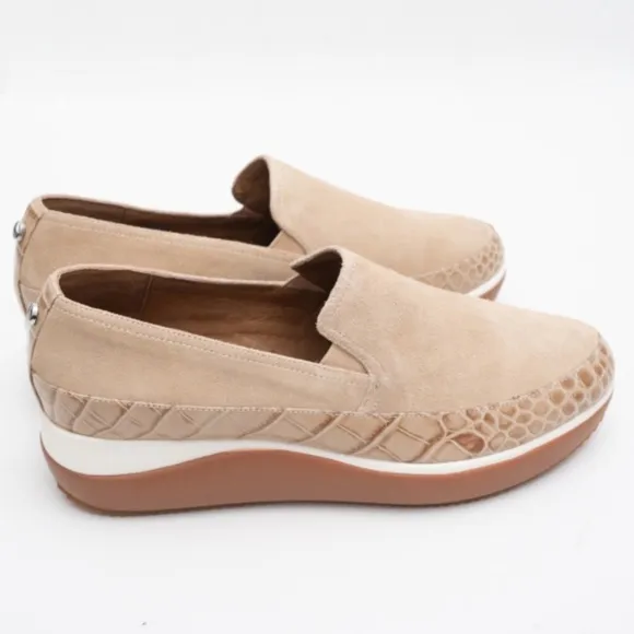 Donald J. Pliner. Women's Lizzee Suede Sneaker.