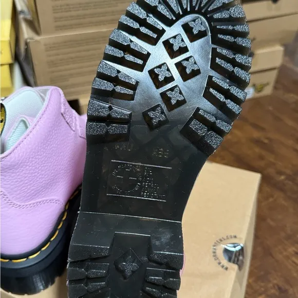 Dr. Martens Devon Heart Pink Lavender Milled Nappa