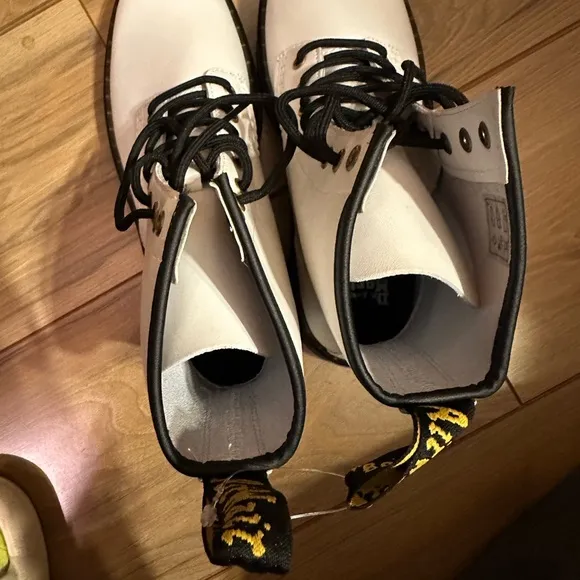 Dr. Martens White Combat Boots Size 10 Ladies 9 Men