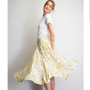 Easel All In Florals Midi Skirt