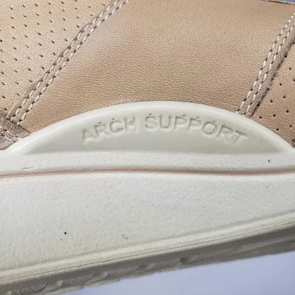 ecco | Beige Cream Neutral Casual Lace Up Comfort Sneakers Women's 10 - 10.5