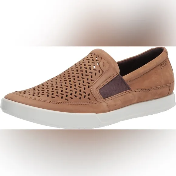 Ecco Collin perforated slip on sneakers loafers size 11