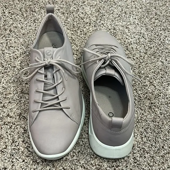 ECCO Leather Sneakers, Size EU 41/US 10, Color Gray