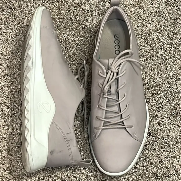 ECCO Leather Sneakers, Size EU 41/US 10, Color Gray